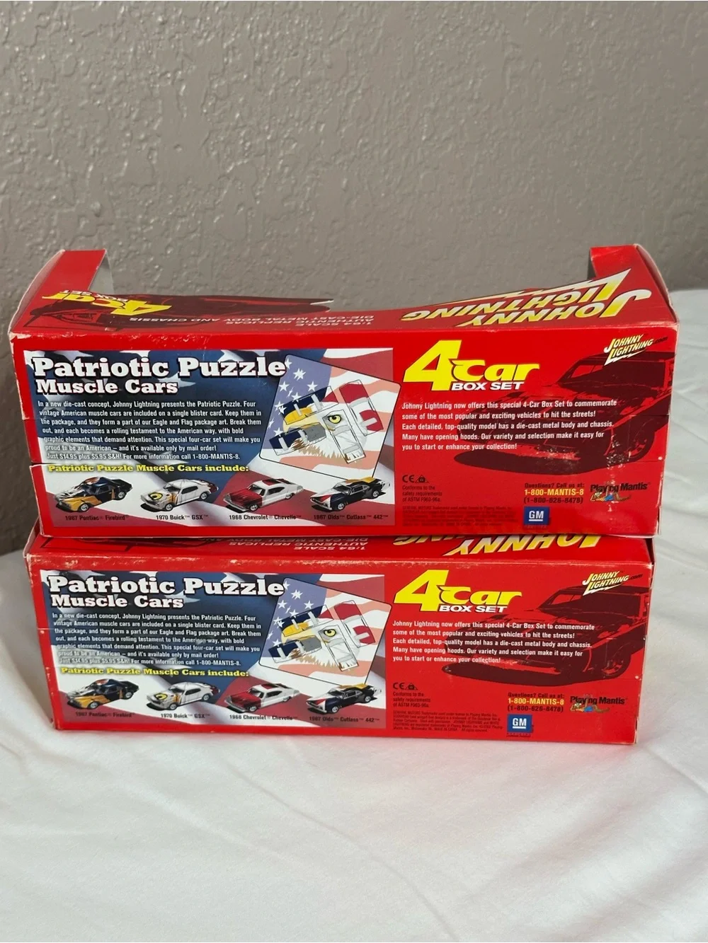 Johnny Lightning 4 Car Box Set Corvettes Lot of Two
